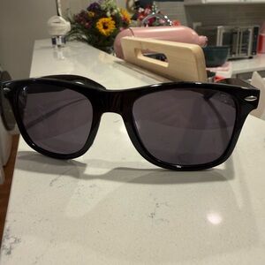 Stylish Black Sunglasses